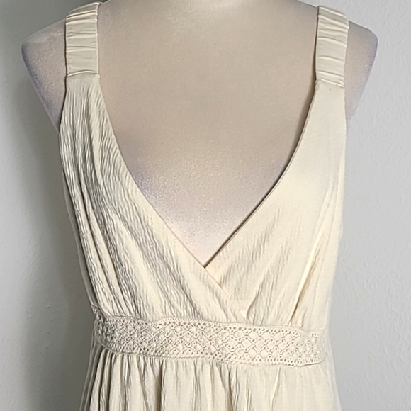 Gitano Cream Sleeveless V-Neck Mini-Dress with Embroidered Accent, Sz XL - Picture 2 of 7